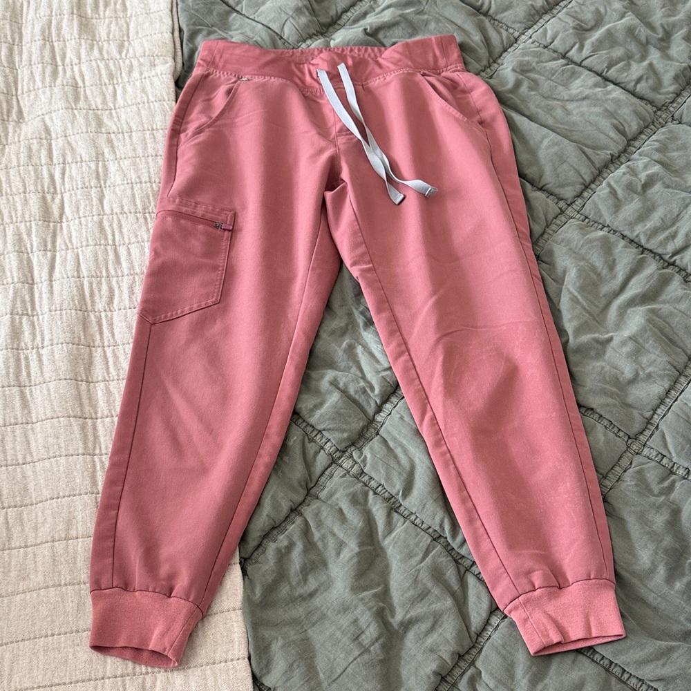 Women’s Figs Mauve Joggers